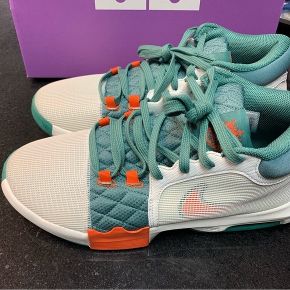 Sz various Nike LeBron Witness 8 \